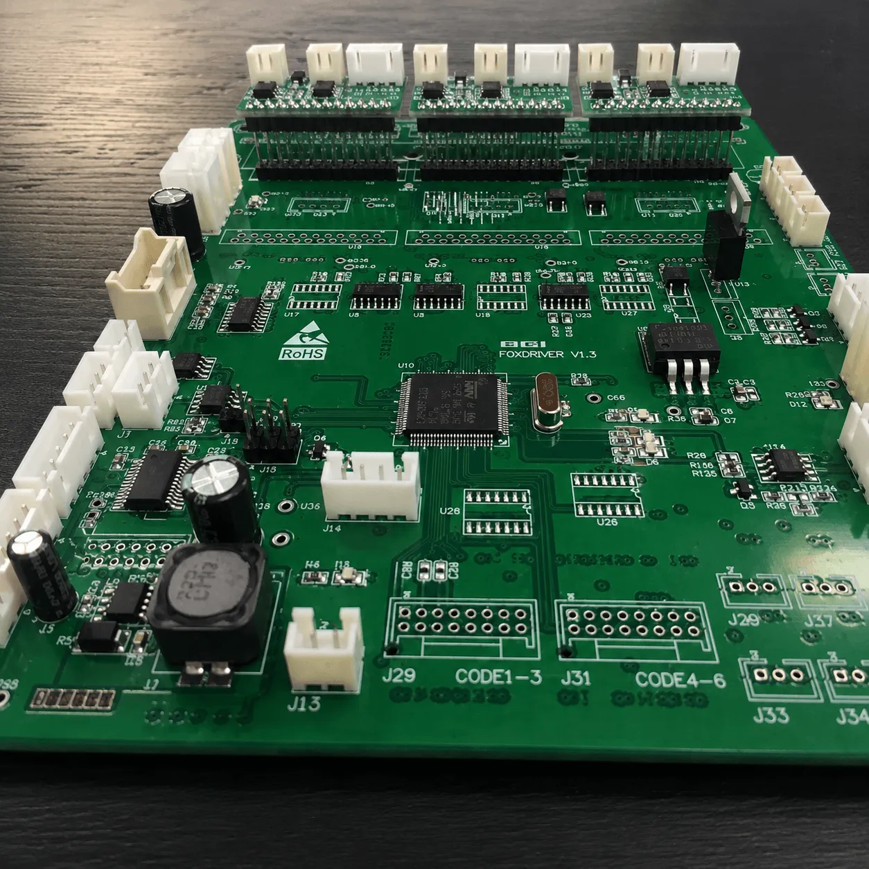 High precision SMT placement close up